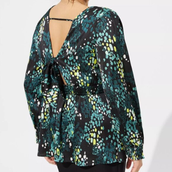 Torrid Satin Surplice Tie Cut Out Back Long Sleeve Blouse Sz3 - Picture 2 of 12